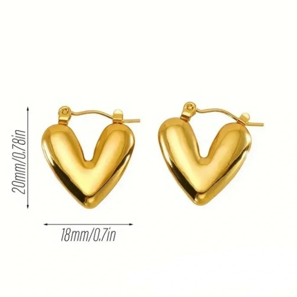 ✨Zara Cicely Gold Heart Huggie Earrings
